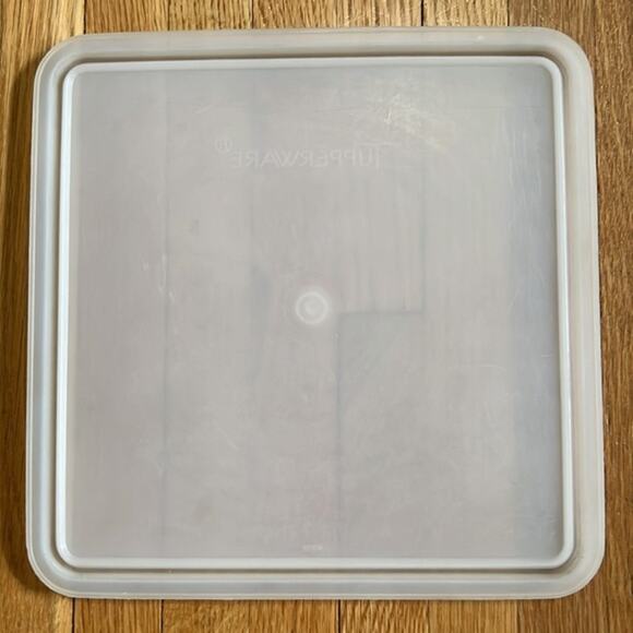 Vintage Tupperware Snack-Store 514-19 Storage Container 9x9 - Picture 3 of 7